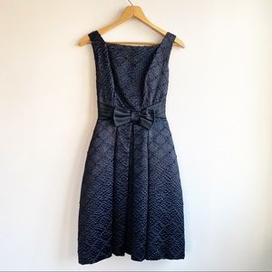 Vintage Black Crew Neck Sleeveless Waist Ballgown